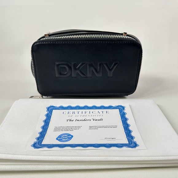 Women’s NEW DKNY Carter Logo Camera Crossbody Bag - Picture 3 of 13